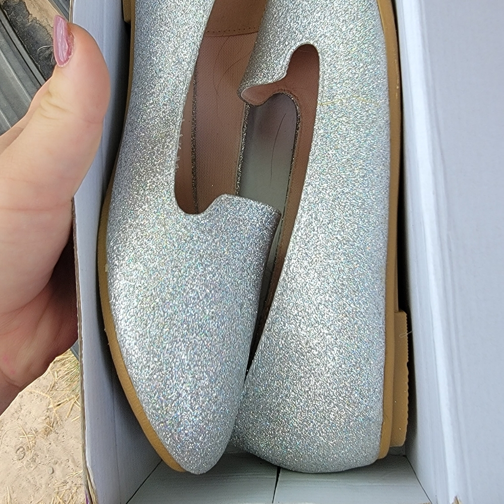 Womens shoes size 7 1/2